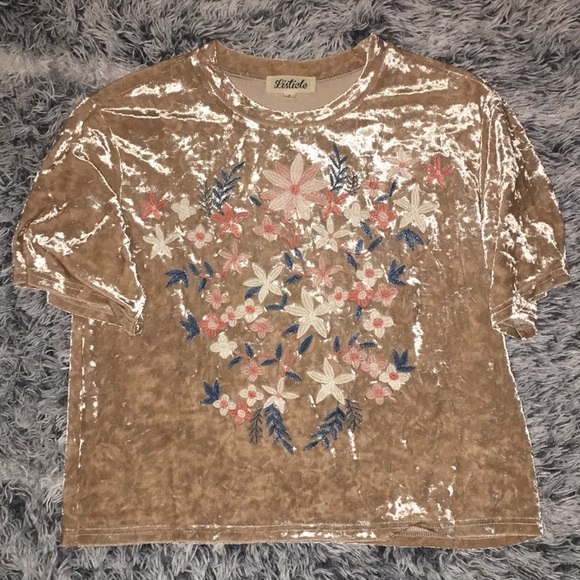 Listicle Crushed Velvet Top - Picture 4 of 6